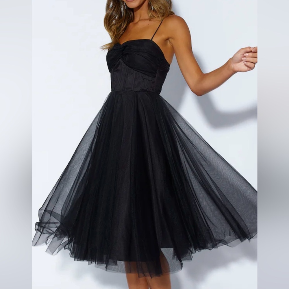 Hello Molly Black Strapless Tulle Midi Fit-and-Flare Dress
